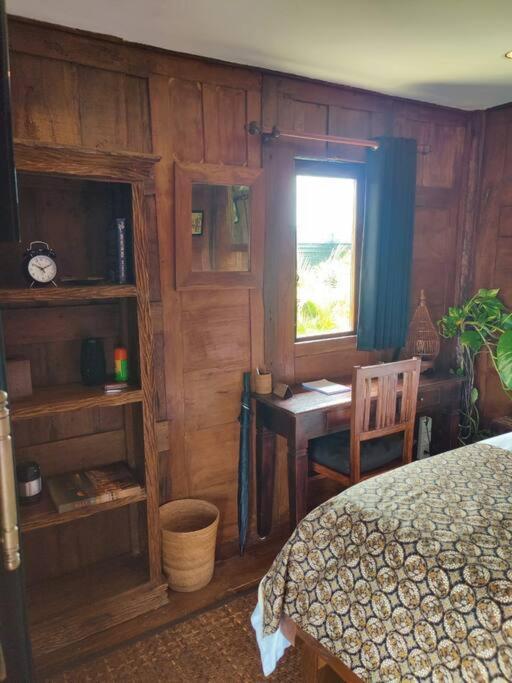 The Hidden Escapes Bingin- Sunset Rooftop Wood House With Ocean View & Private Kitchen ウルワツ エクステリア 写真